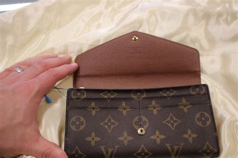 louis vuitton sarah wallet monogram